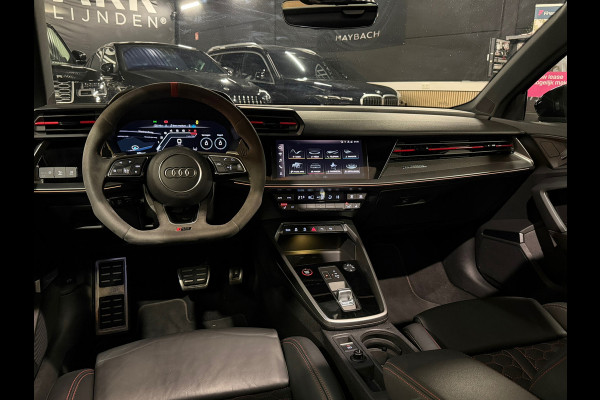 Audi RS3 Limousine 2.5 TFSI RS 3 quattro|PANO|MASSAGE|B&O|ACC|MEMORY|CARPLAY|DEALER ONDERHOUDEN|KEMORA GREY|400PK|BOMVOL!