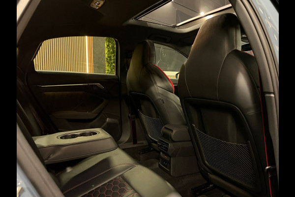 Audi RS3 Limousine 2.5 TFSI RS 3 quattro|PANO|MASSAGE|B&O|ACC|MEMORY|CARPLAY|DEALER ONDERHOUDEN|KEMORA GREY|400PK|BOMVOL!