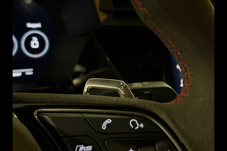 Audi RS3 Limousine 2.5 TFSI RS 3 quattro|PANO|MASSAGE|B&O|ACC|MEMORY|CARPLAY|DEALER ONDERHOUDEN|KEMORA GREY|400PK|BOMVOL!
