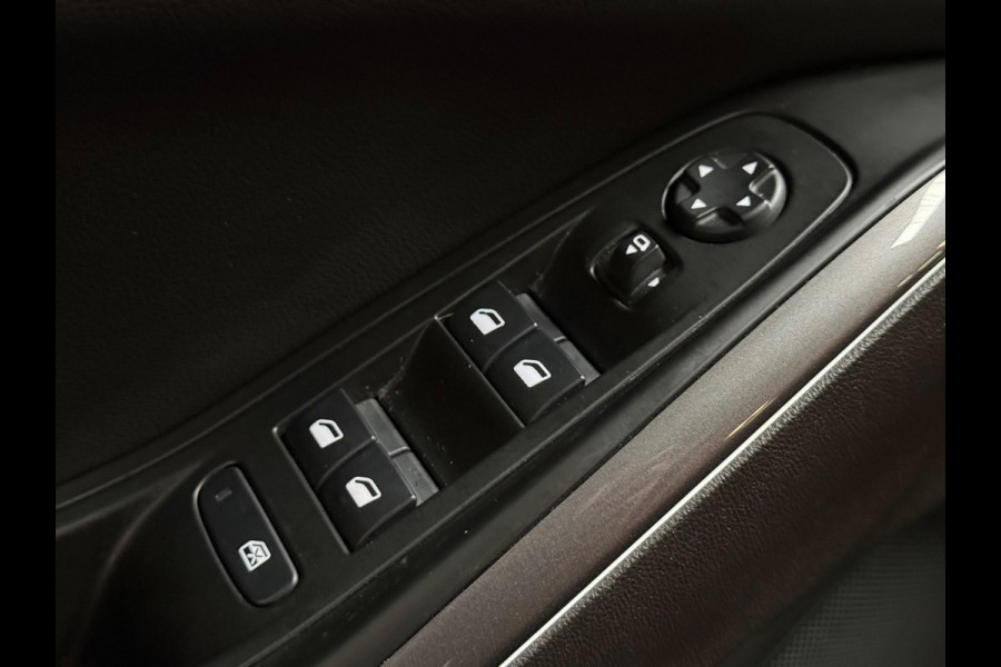 Opel Grandland X 1.6 Turbo Hybrid Business Edition | NAP | Trekhaak | stoel-/stuurverwarming | Navi | DAB