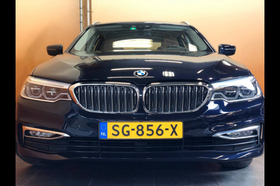BMW 5 Serie Touring 520i High Executive sportint | panodak | camera | trekhaak | leer