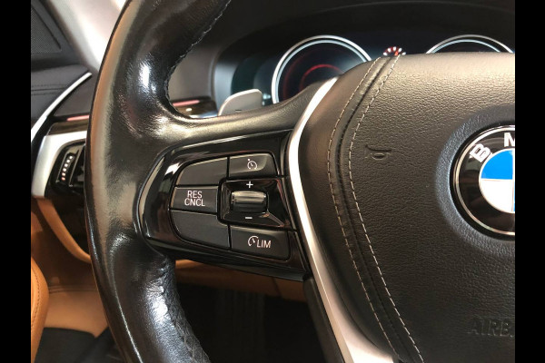 BMW 5 Serie Touring 520i High Executive sportint | panodak | camera | trekhaak | leer