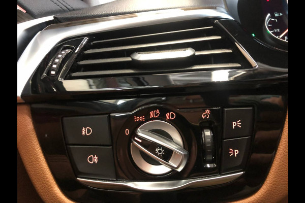 BMW 5 Serie Touring 520i High Executive sportint | panodak | camera | trekhaak | leer