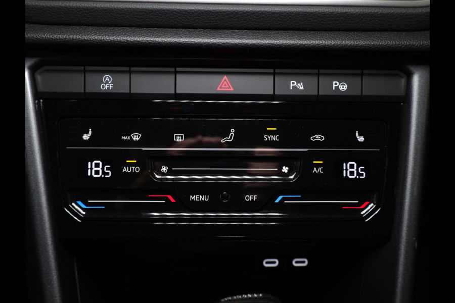 Volkswagen T-Roc 1.5 TSI Style 150 PK DSG | Private lease vanaf €641,-| Trekhaak afneembaar | Navigatie | Stoel verwarming en massage | Alcantara |