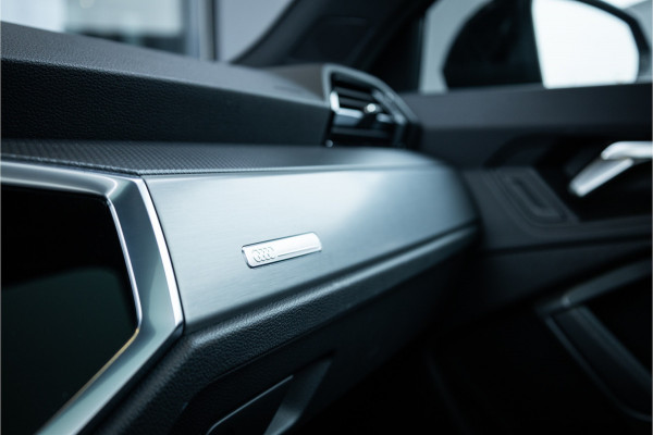 Audi Q3 45 TFSI e S edition - S Line | Panorama | Sonos | 360 Camera