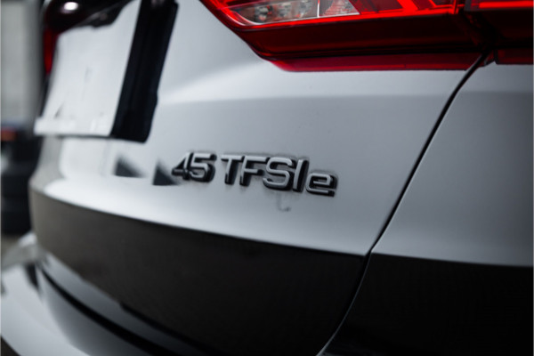 Audi Q3 45 TFSI e S edition - S Line | Panorama | Sonos | 360 Camera