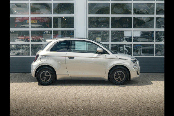 Fiat 500E Giorgio Armani Edition 42 kWh | 17% Bijtelling | Zeer Exclusief | Beperkte Oplage !