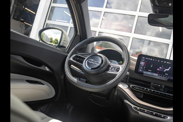 Fiat 500E Giorgio Armani Edition 42 kWh | 17% Bijtelling | Zeer Exclusief | Beperkte Oplage !