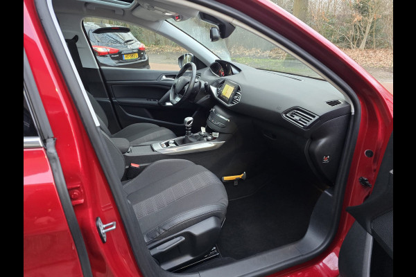 Peugeot 308 1.2 PureTech Allure | 2E EIGENAAR | 12MND GARANTIE | PANO DAK | NAVI | NW DISTR RIEM | TREKHAAK |