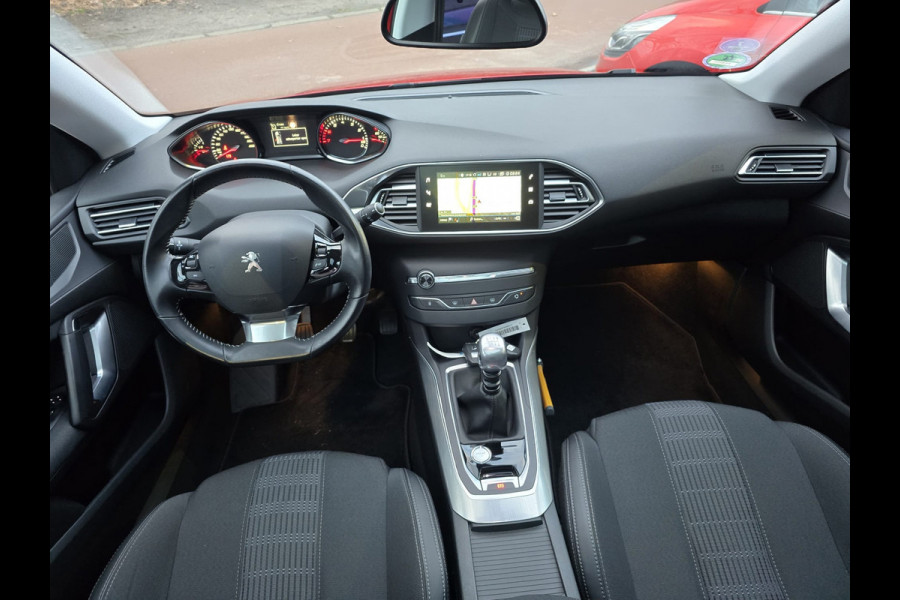 Peugeot 308 1.2 PureTech Allure | 2E EIGENAAR | 12MND GARANTIE | PANO DAK | NAVI | NW DISTR RIEM | TREKHAAK |