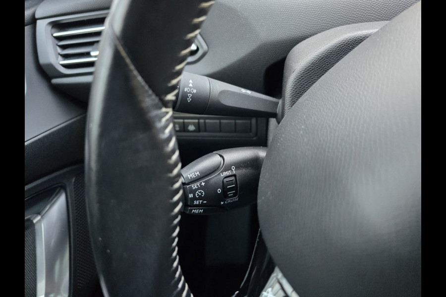 Peugeot 308 1.2 PureTech Allure | 2E EIGENAAR | 12MND GARANTIE | PANO DAK | NAVI | NW DISTR RIEM | TREKHAAK |