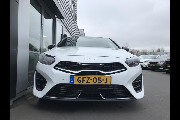 Kia Ceed 1.5 GT-PlusLine 160PK Automaat 7 JAAR GARANTIE Kia Ceed 1.5 GT-Line 160PK Automaat 7 JAAR GARANTIE