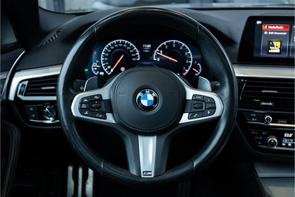 BMW 5 Serie 520i High Executive Edition - M Sport | Panorama | H&K | Memory