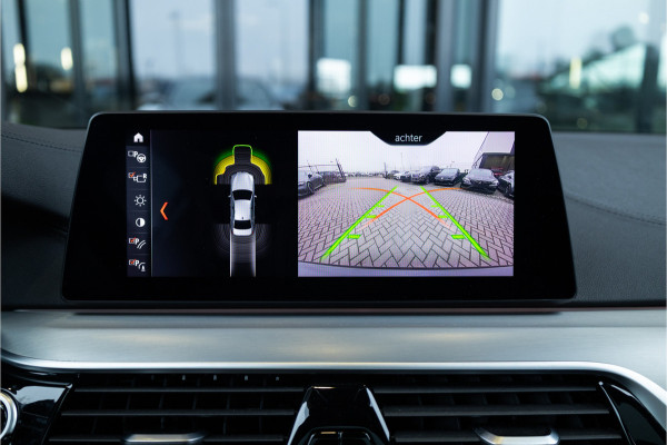 BMW 5 Serie 520i High Executive Edition - M Sport | Panorama | H&K | Memory