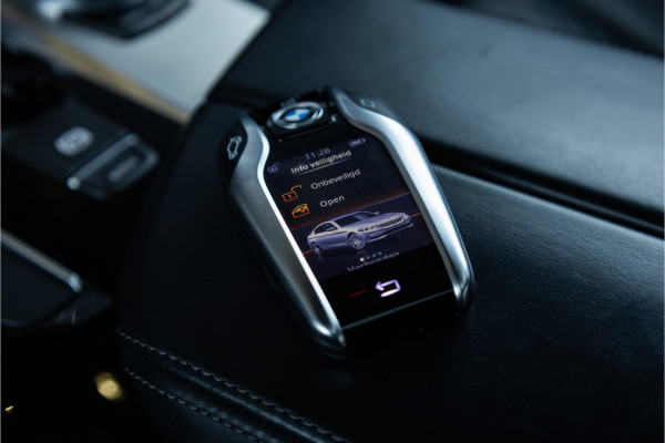 BMW 5 Serie 520i High Executive Edition - M Sport | Panorama | H&K | Memory