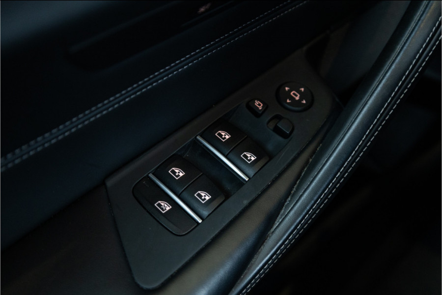 BMW 5 Serie 520i High Executive Edition - M Sport | Panorama | H&K | Memory