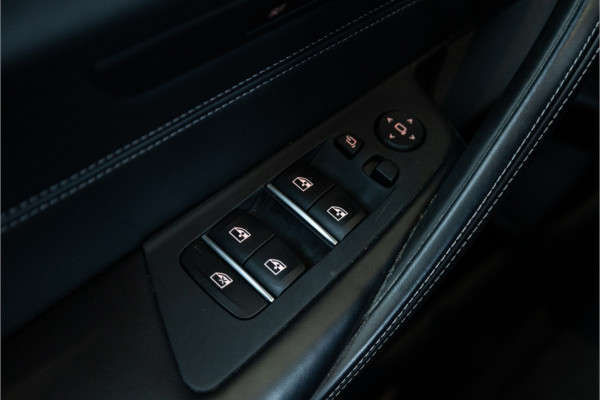 BMW 5 Serie 520i High Executive Edition - M Sport | Panorama | H&K | Memory