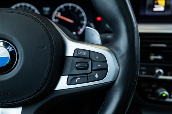 BMW 5 Serie 520i High Executive Edition - M Sport | Panorama | H&K | Memory