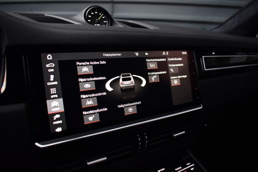 Porsche Cayenne Coupé 3.0 E-Hybrid 462pk Lightweight Sport Package | Carbon Dak | ACC | 22'' GT Design | Matrix PDLS+ | Luchtvering | 360 Camera |