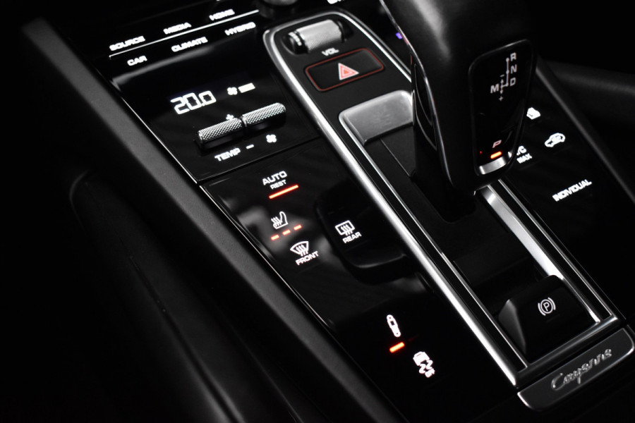 Porsche Cayenne Coupé 3.0 E-Hybrid 462pk Lightweight Sport Package | Carbon Dak | ACC | 22'' GT Design | Matrix PDLS+ | Luchtvering | 360 Camera |