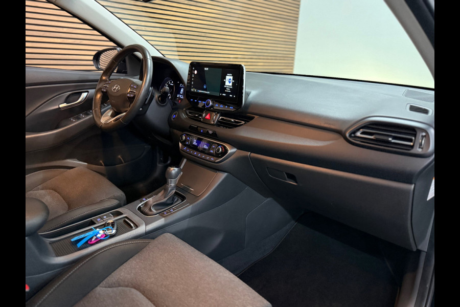 Hyundai i30 Wagon 1.0 T-GDi MHEV Premium | Camera | CarPlay | Cruise | LED | Winter pakket | DAB+ | Rijassistent Pakket Plus |