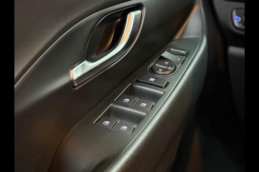 Hyundai i30 Wagon 1.0 T-GDi MHEV Premium | Camera | CarPlay | Cruise | LED | Winter pakket | DAB+ | Rijassistent Pakket Plus |
