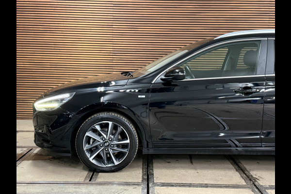 Hyundai i30 Wagon 1.0 T-GDi MHEV Premium | Camera | CarPlay | Cruise | LED | Winter pakket | DAB+ | Rijassistent Pakket Plus |