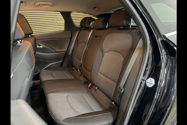 Hyundai i30 Wagon 1.0 T-GDi MHEV Premium | Camera | CarPlay | Cruise | LED | Winter pakket | DAB+ | Rijassistent Pakket Plus |