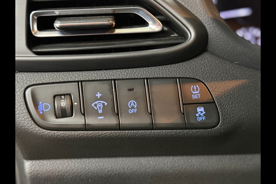 Hyundai i30 Wagon 1.0 T-GDi MHEV Premium | Camera | CarPlay | Cruise | LED | Winter pakket | DAB+ | Rijassistent Pakket Plus |
