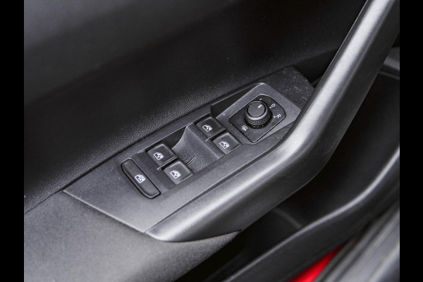 Volkswagen Polo 1.0 TSI Comfortline Business Navi|PDC|Carplay|Clima|Mode-knop