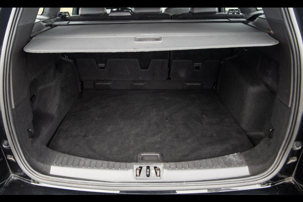 Ford Kuga 1.5 EcoBoost ST Line CAMERA / CARPLAY / TREKHAAK / 2000 KG / STOEVERWRMING / 150 PK