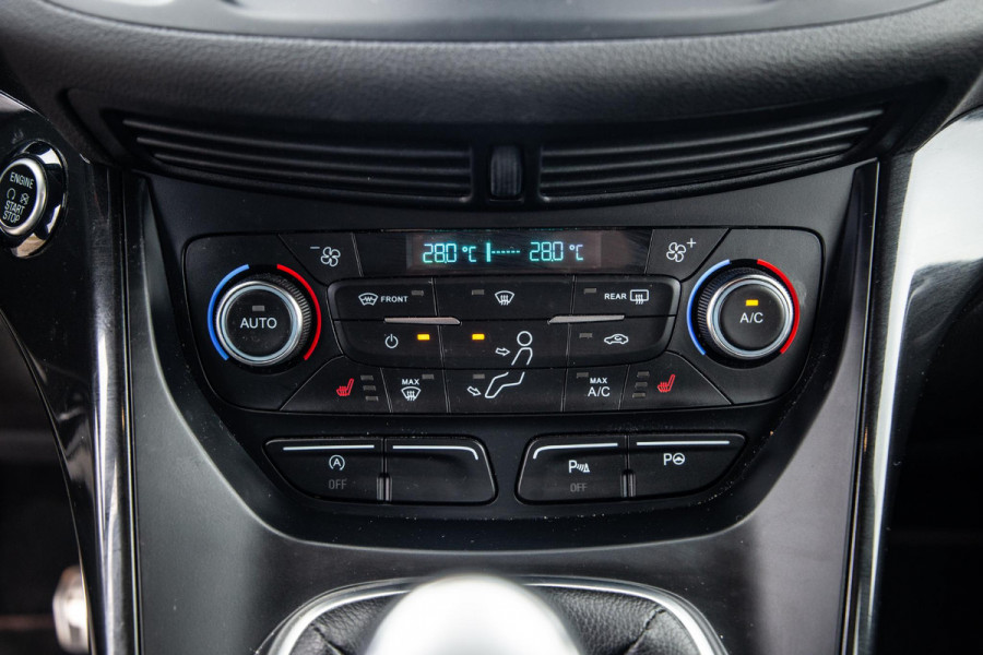 Ford Kuga 1.5 EcoBoost ST Line CAMERA / CARPLAY / TREKHAAK / 2000 KG / STOEVERWRMING / 150 PK