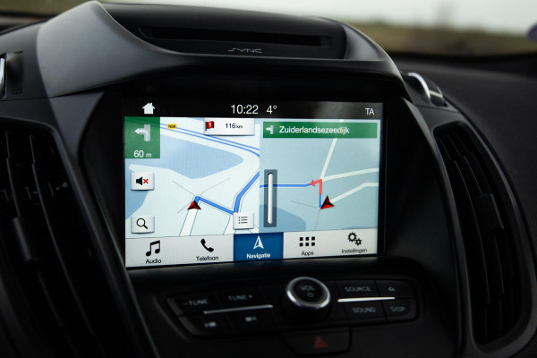 Ford Kuga 1.5 EcoBoost ST Line CAMERA / CARPLAY / TREKHAAK / 2000 KG / STOEVERWRMING / 150 PK