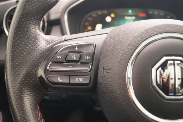 MG EHS 1.5 TGDI PHEV Luxury -PANO-LEER-CAM-ECC-