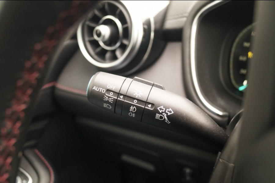 MG EHS 1.5 TGDI PHEV Luxury -PANO-LEER-CAM-ECC-