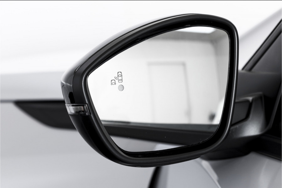 Peugeot 2008 1.2 Hybrid 145 Allure - Automaat | Dig. Cockpit | Adapt. Cruise | Stoelverw. | PDC | Camera | App. Connect | ECC | DAB | LM 17" | 5381