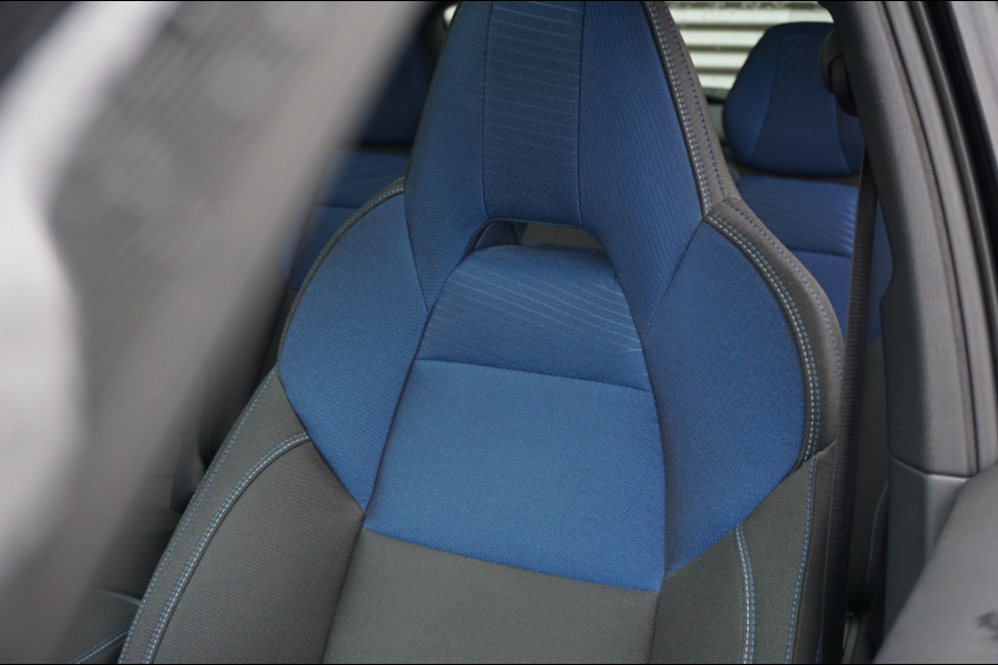 Lynk & Co 01 262PK PHEV AUTOMAAT | BLACK EDITION | PANO | 360CAMERA | 2023