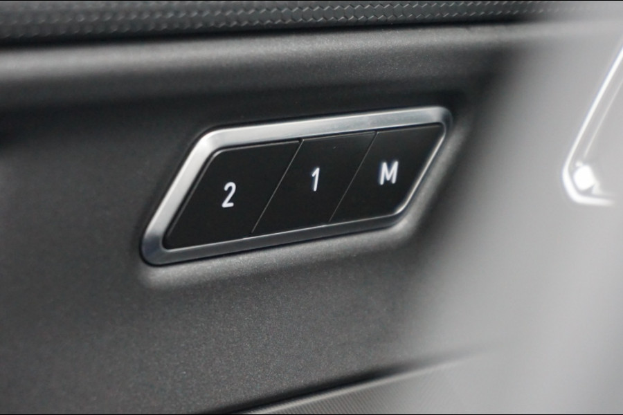 Lynk & Co 01 262PK PHEV AUTOMAAT | BLACK EDITION | PANO | 360CAMERA | 2023