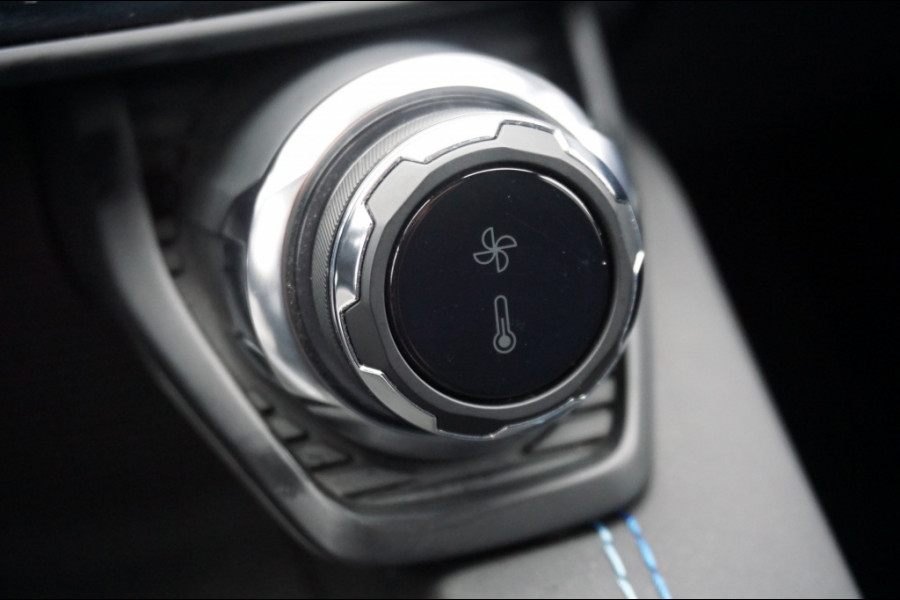 Lynk & Co 01 262PK PHEV AUTOMAAT | BLACK EDITION | PANO | 360CAMERA | 2023