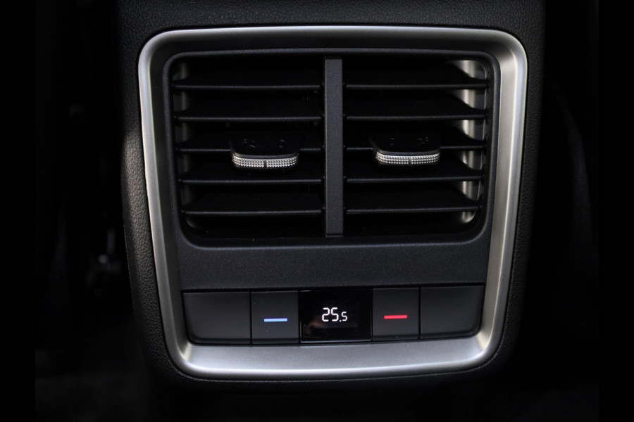 Škoda Enyaq 60 Selection 204pk | Adptive Cruise Control | Blind Spot | Carplay