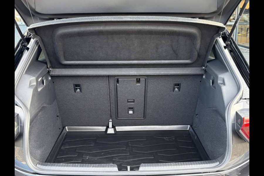Volkswagen ID.3 Pro Edition 58 kWh | Stoel- & Stuurwielverwarming | Adaptive Cruise | Achteruitrijcamera | Climate Control | Navi |