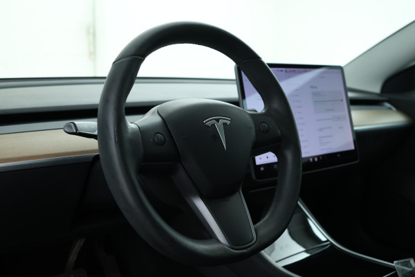 Tesla Model 3 Standard RWD Plus 60 kWh 1000 Kilo trekgewicht!