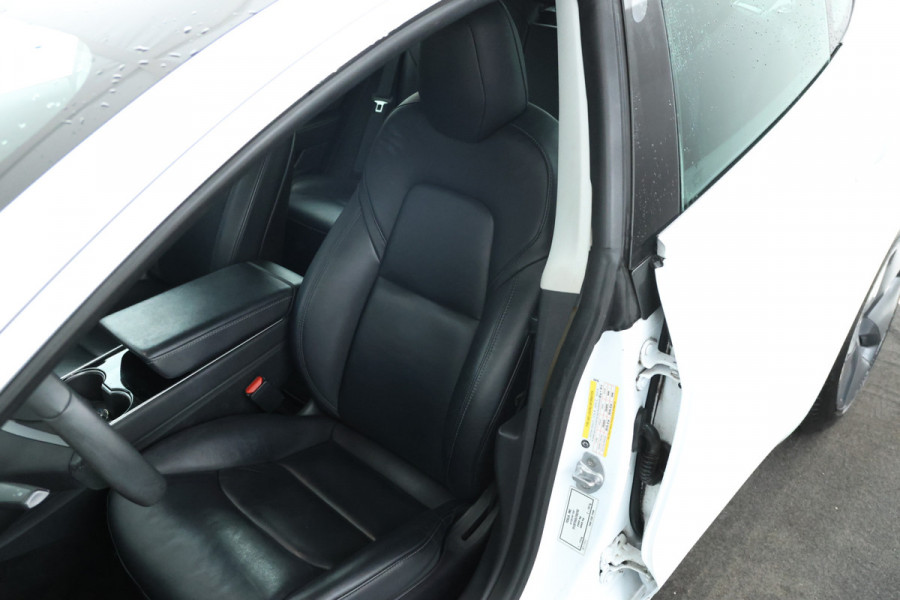 Tesla Model 3 Standard RWD Plus 60 kWh 1000 Kilo trekgewicht!