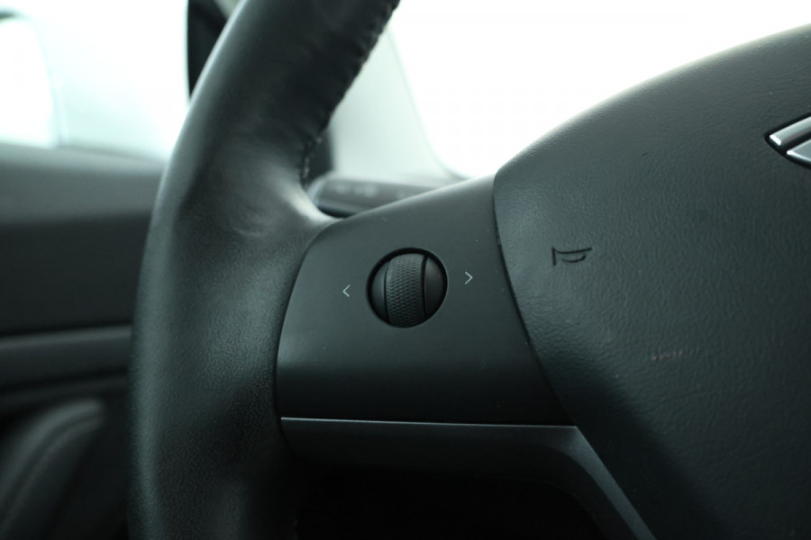 Tesla Model 3 Standard RWD Plus 60 kWh 1000 Kilo trekgewicht!