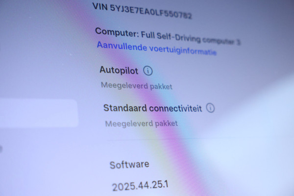 Tesla Model 3 Standard RWD Plus 60 kWh 1000 Kilo trekgewicht!