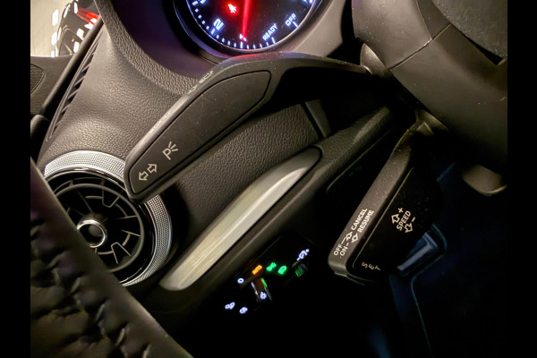 Audi A3 Sportback 1.5 TFSI Sport S Line Edition NAVI/CAM/ECC/PDC/CRUISE/LED///