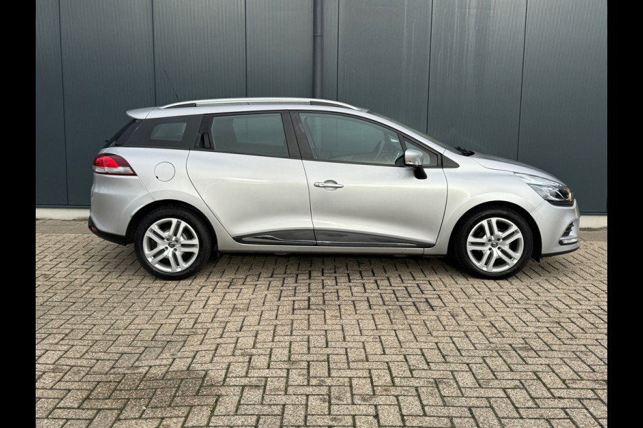 Renault Clio Estate 1.2 16V Life * Navigatie * Parkeersensoren * Cruise Control *