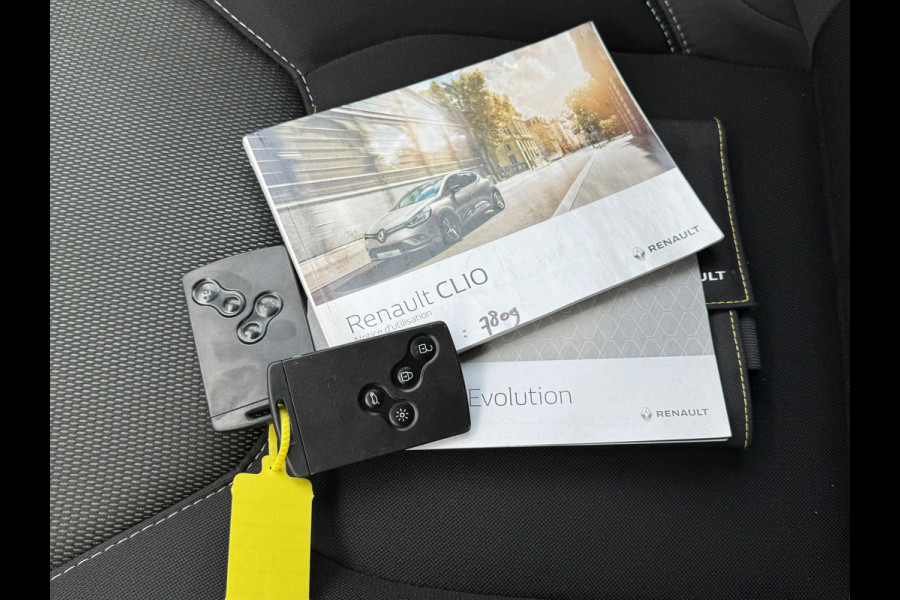 Renault Clio Estate 1.2 16V Life * Navigatie * Parkeersensoren * Cruise Control *