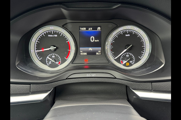 Škoda Karoq 1.0 TSI Ambition * Navigatie * Camera * Stoelverwarming * Cruise Control *