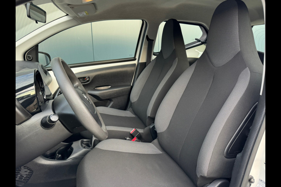 Toyota Aygo 1.0 VVT-i x * 5 deurs * Start/stop * Cruise *